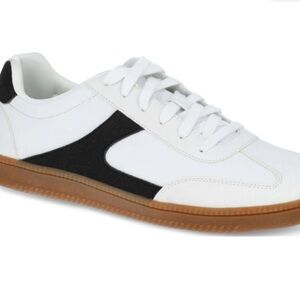 No Boundaries NWOT Sneakers 8.5 Wide Width